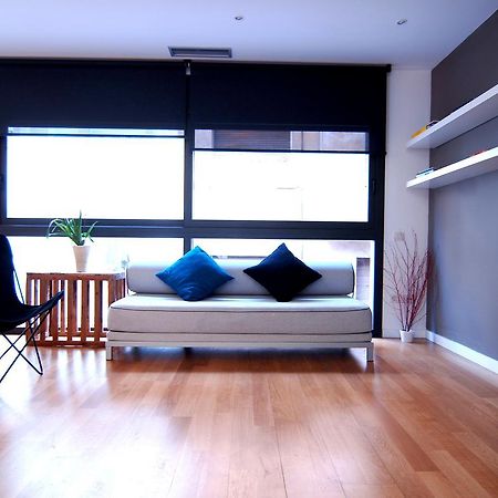 Rentbcn Gracia Deluxe Apartment Barcelona Bagian luar foto