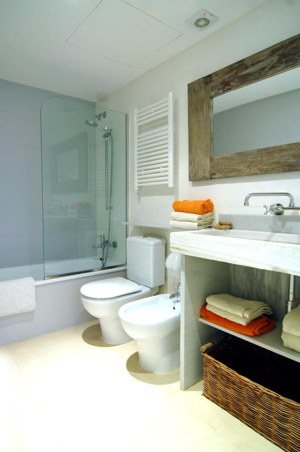Rentbcn Gracia Deluxe Apartment Barcelona Bagian luar foto